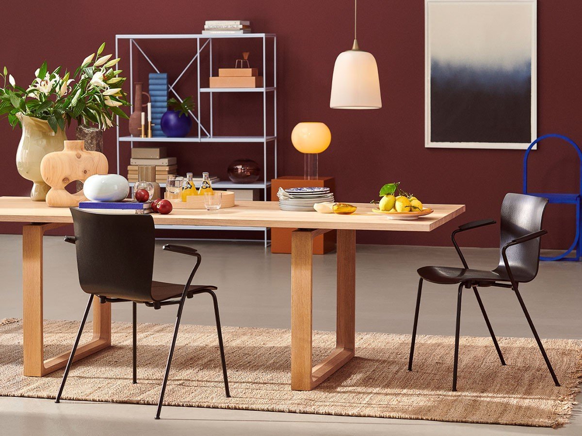 【フリッツ ハンセン/FRITZ HANSEN / GOODS】のVICO DUO / ヴィコデュオ アームチェア 連結器具付 VM113 インテリア・キッズ・メンズ・レディースファッション・服の通販 founy(ファニー) 　シンプル　Simple, Minimal　バランス　Balance, Style Balance　フォルム　Silhouette, Form　送料無料　Free Shipping　ホーム・キャンプ・アウトドア・お取り寄せ　Home Living / Home & Lifestyle / Camping Gear / Outdoor Camping　家具・インテリア　Home Furniture & Interior. Stylish & Functional Living Spaces　チェア・椅子　Seating & Chairs　ダイニングチェア・木製チェア　Dining Chairs　ホーム・キャンプ・アウトドア・お取り寄せ　Home Living / Home & Lifestyle / Camping Gear / Outdoor Camping　家具・インテリア　Home Furniture & Interior. Stylish & Functional Living Spaces　チェア・椅子　Seating & Chairs　アームチェア・アクセントチェア　Armchairs & Accent Chairs　参考イメージ|ID: prp329100002443464 ipo3291000000033617381
