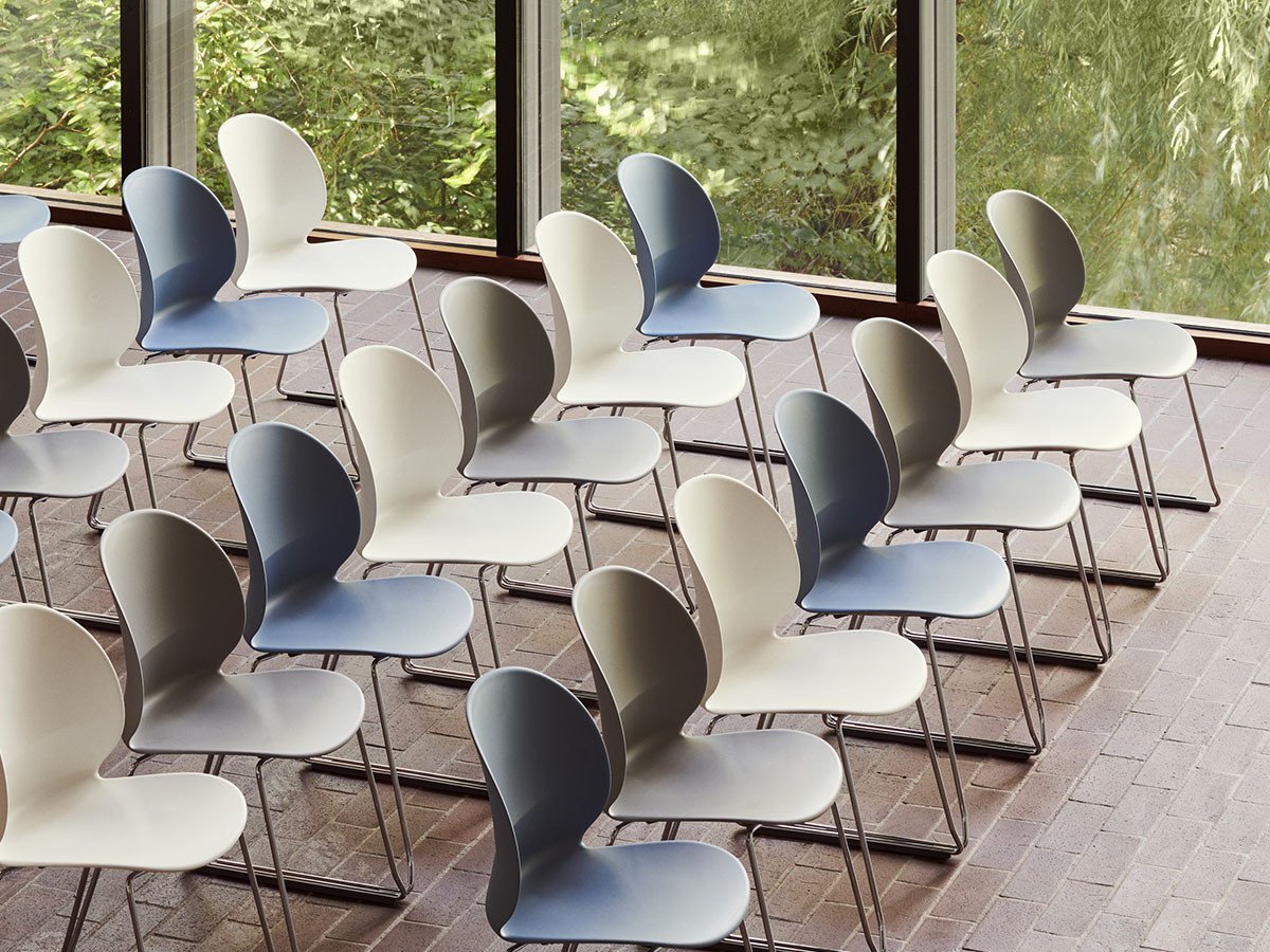 【フリッツ ハンセン/FRITZ HANSEN / GOODS】のN02 RECYCLE / N02 リサイクル チェア 連結器具付 スレッド脚 クロームベース N02-21 インテリア・キッズ・メンズ・レディースファッション・服の通販 founy(ファニー) 　テーブル　Table, Dining Table　フォルム　Silhouette, Form　ワーク　Workwear, Utility Style　送料無料　Free Shipping　ホーム・キャンプ・アウトドア・お取り寄せ　Home Living / Home & Lifestyle / Camping Gear / Outdoor Camping　家具・インテリア　Home Furniture & Interior. Stylish & Functional Living Spaces　チェア・椅子　Seating & Chairs　ダイニングチェア・木製チェア　Dining Chairs　参考イメージ|ID: prp329100002443472 ipo3291000000034188690