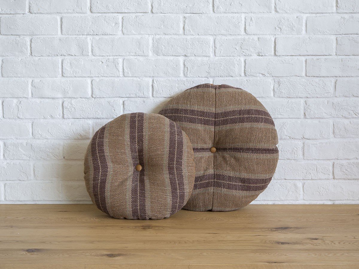 【クラッシュゲート/CRASH GATE / GOODS】のHOPPE CUSHION / ホッペ クッション S インテリア・キッズ・メンズ・レディースファッション・服の通販 founy(ファニー) 　クッション　Cushion, Throw Pillow　ストライプ　Stripe, Striped Pattern　ネップ　Nepp, Slub Yarn　ファブリック　Fabric, Textile　リバーシブル　Reversible, Two-Sided　ホーム・キャンプ・アウトドア・お取り寄せ　Home Living / Home & Lifestyle / Camping Gear / Outdoor Camping　家具・インテリア　Home Furniture & Interior. Stylish & Functional Living Spaces　その他 インテリア雑貨、家具　Home Decor & Furniture Extras　|ID: prp329100002447345 ipo3291000000035323924