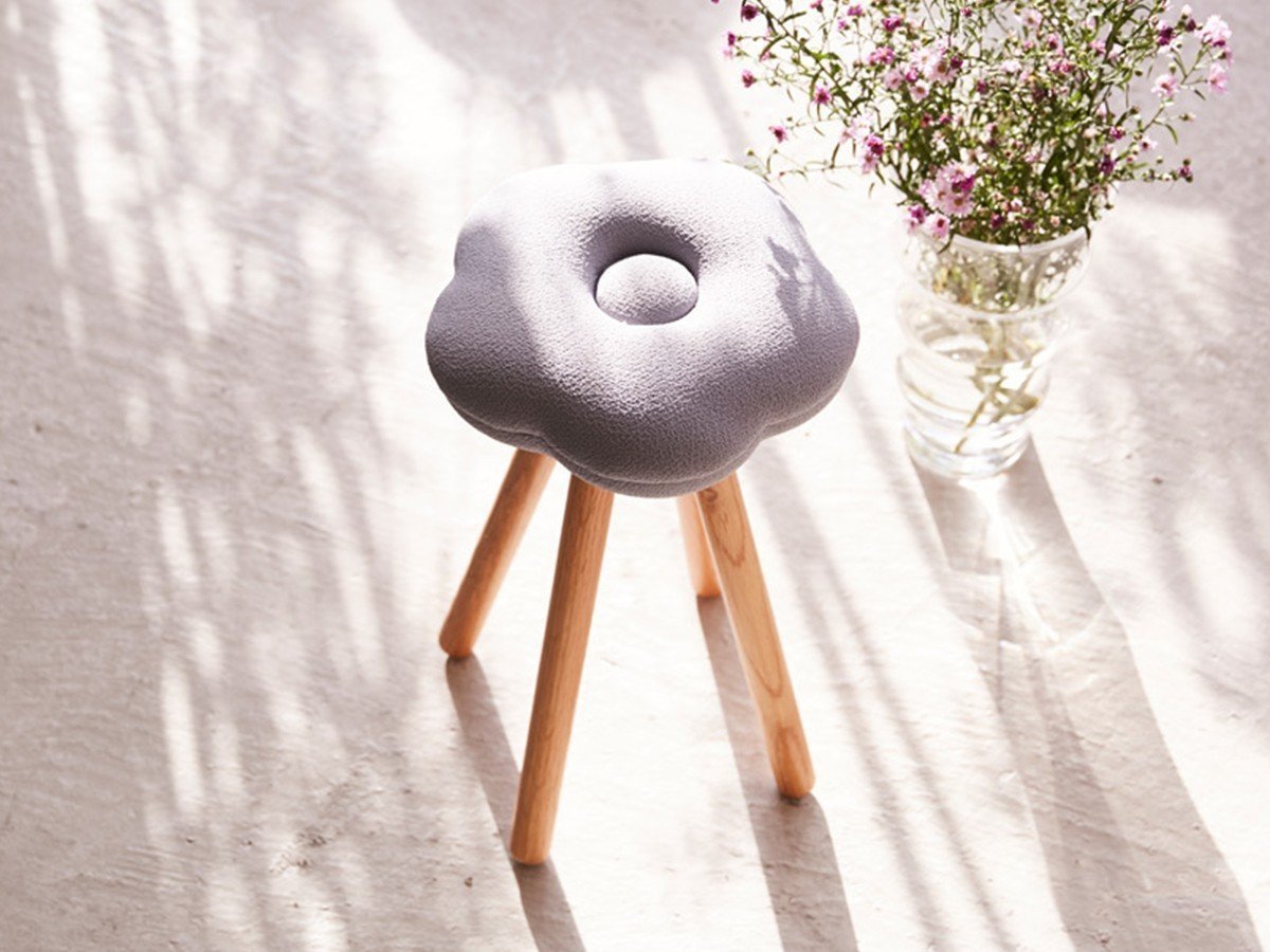 【酒見椅子店/SAKEMI ISUTEN / GOODS】のmonaca stool / モナカ スツール(ウッドベース) インテリア・キッズ・メンズ・レディースファッション・服の通販 founy(ファニー) 　送料無料　Free Shipping　おすすめ　Recommend　ウッド　Wood　カラフル　Colorful　モチーフ　Motif　ホーム・キャンプ・アウトドア・お取り寄せ　Home,Garden,Outdoor,Camping Gear　家具・インテリア　Furniture　チェア・椅子　Chair　スツール　Stool　参考イメージ|ID: prp329100002471691 ipo3291000000030193104