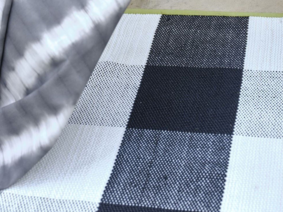 【デザイナーズ ギルド/DESIGNERS GUILD / GOODS】のSaliya Outdoor Rug / サリヤ アウトドア ラグ 人気、トレンドファッション・服の通販 founy(ファニー) 　送料無料　Free Shipping　アウトドア　Outdoor Clothing　チェック　Check, Plaid, Tartan　パターン　Pattern, Design Print　リバーシブル　Reversible, Two-Sided　軽量　Lightweight, Ultra Light　ホーム・キャンプ・アウトドア・お取り寄せ　Home Living / Home & Lifestyle / Camping Gear / Outdoor Camping　家具・インテリア　Home Furniture & Interior. Stylish & Functional Living Spaces　その他 インテリア雑貨、家具　Home Decor & Furniture Extras　other-6|ID: prp329100002513358 ipo3291000000031502456