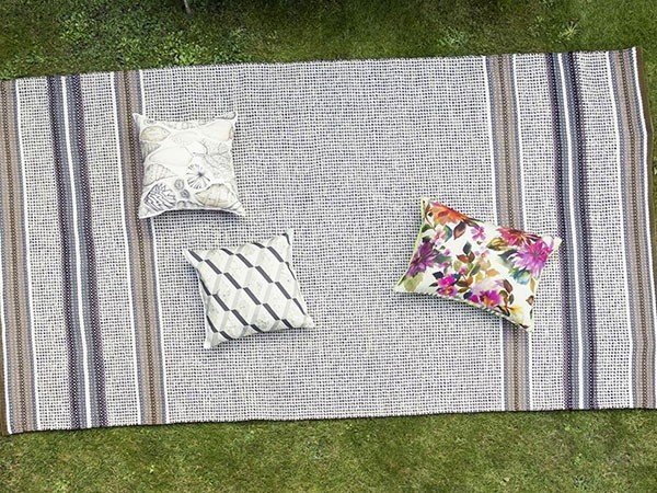 【デザイナーズ ギルド/DESIGNERS GUILD / GOODS】のPompano Outdoor Rug / ポンパノ アウトドア ラグ 人気、トレンドファッション・服の通販 founy(ファニー) 　アウトドア　Outdoor Clothing　ストライプ　Stripe, Striped Pattern　パターン　Pattern, Design Print　ベーシック　Basic, Essential　リバーシブル　Reversible, Two-Sided　軽量　Lightweight, Ultra Light　ホーム・キャンプ・アウトドア・お取り寄せ　Home Living / Home & Lifestyle / Camping Gear / Outdoor Camping　家具・インテリア　Home Furniture & Interior. Stylish & Functional Living Spaces　その他 インテリア雑貨、家具　Home Decor & Furniture Extras　other-2|ID: prp329100002513364 ipo3291000000031502467