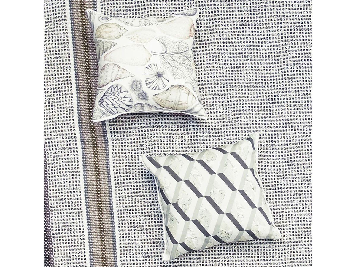 【デザイナーズ ギルド/DESIGNERS GUILD / GOODS】のPompano Outdoor Rug / ポンパノ アウトドア ラグ 人気、トレンドファッション・服の通販 founy(ファニー) 　アウトドア　Outdoor Clothing　ストライプ　Stripe, Striped Pattern　パターン　Pattern, Design Print　ベーシック　Basic, Essential　リバーシブル　Reversible, Two-Sided　軽量　Lightweight, Ultra Light　ホーム・キャンプ・アウトドア・お取り寄せ　Home Living / Home & Lifestyle / Camping Gear / Outdoor Camping　家具・インテリア　Home Furniture & Interior. Stylish & Functional Living Spaces　その他 インテリア雑貨、家具　Home Decor & Furniture Extras　other-3|ID: prp329100002513364 ipo3291000000031502468