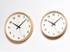 【レムノス/Lemnos / GOODS】のPlywood clock / プライウッド クロック 電波時計 L 左:本商品、右:サイズ違いの「Sサイズ」|ID:prp329100002545108