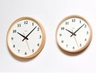 【レムノス/Lemnos / GOODS】のPlywood clock / プライウッド クロック 電波時計 S 左:サイズ違いの「Lサイズ」、右:本商品|ID: prp329100002545109 ipo3291000000025334048