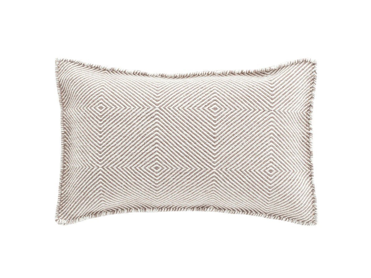 【ガン/GAN / GOODS】のSAIL CUSHION / セイル クッション インテリア・キッズ・メンズ・レディースファッション・服の通販 founy(ファニー) 送料無料 Free Shipping エレガント 上品 Elegant クッション Cushion, Throw Pillow クラシック Classic, Timeless Style ハンド Hand, Handmade ロンドン London Style, British Inspired ホーム・キャンプ・アウトドア・お取り寄せ Home Living / Home & Lifestyle / Camping Gear / Outdoor Camping 家具・インテリア Home Furniture & Interior. Stylish & Functional Living Spaces その他 インテリア雑貨、家具 Home Decor & Furniture Extras トープ|ID: prp329100002589763 ipo3291000000035323988