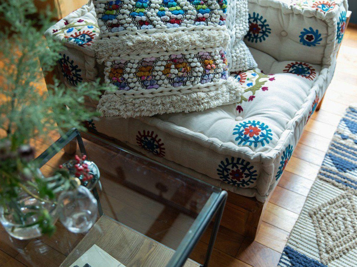 【アデペシュ/a.depeche / GOODS】のblock multi sofa corner / ブロックマルチソファ コーナー(マクラメ エンブロイダリー ミックス) 人気、トレンドファッション・服の通販 founy(ファニー) 　インド　Indian Textile　ウッド　Wooden Design　エンブロイダリー　Embroidery Design　クッション　Cushion, Throw Pillow　シンプル　Simple, Minimal　ブロック　Block, Solid Block Pattern　ミックス　Mix, Mixed Style　ホーム・キャンプ・アウトドア・お取り寄せ　Home Living / Home & Lifestyle / Camping Gear / Outdoor Camping　家具・インテリア　Home Furniture & Interior. Stylish & Functional Living Spaces　ソファー　Couches & Sofas　other-6|ID: prp329100002606849 ipo3291000000031501585