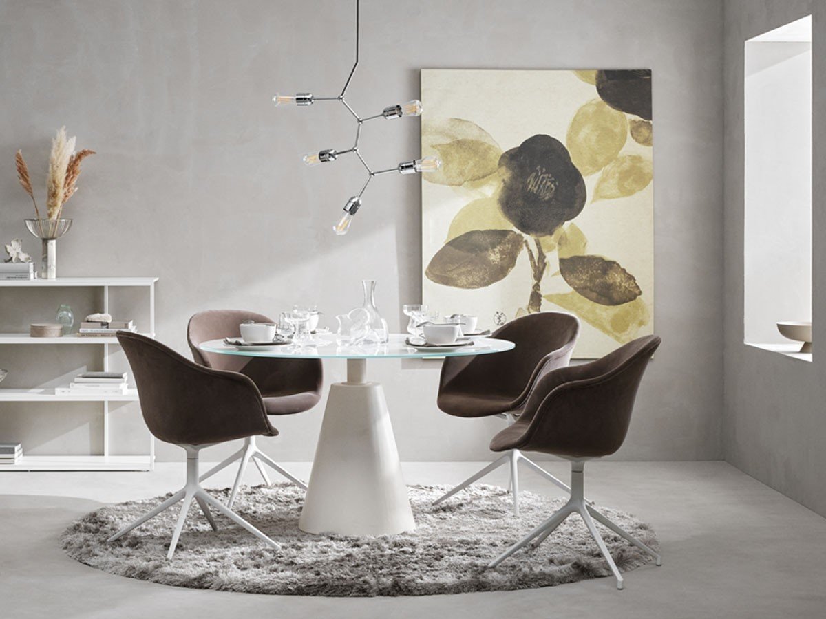 【ボーコンセプト/BoConcept / GOODS】のADELAIDE CHAIR / アデレード チェア 肘なし 回転脚(モハベ) インテリア・キッズ・メンズ・レディースファッション・服の通販 founy(ファニー) 　オーガニック　Organic Cotton　フォルム　Silhouette, Form　ホーム・キャンプ・アウトドア・お取り寄せ　Home Living / Home & Lifestyle / Camping Gear / Outdoor Camping　家具・インテリア　Home Furniture & Interior. Stylish & Functional Living Spaces　チェア・椅子　Seating & Chairs　ダイニングチェア・木製チェア　Dining Chairs　ホーム・キャンプ・アウトドア・お取り寄せ　Home Living / Home & Lifestyle / Camping Gear / Outdoor Camping　家具・インテリア　Home Furniture & Interior. Stylish & Functional Living Spaces　チェア・椅子　Seating & Chairs　オフィスチェア・在宅ワーク用チェア　Office & Desk Chairs　参考イメージ(張地:コットンベルベット 3115 ダスティブラウン、脚部マットホワイト)|ID: prp329100002610023 ipo3291000000034047592