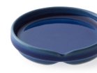 【ハス/HASU / GOODS】のAZURE CRACKLE Plate S / 瑠璃貫入 小皿 醤油皿などに活躍する小さめサイズで、縁のくぼみは箸置き代わりとしても使用できます。|ID:prp329100002614316
