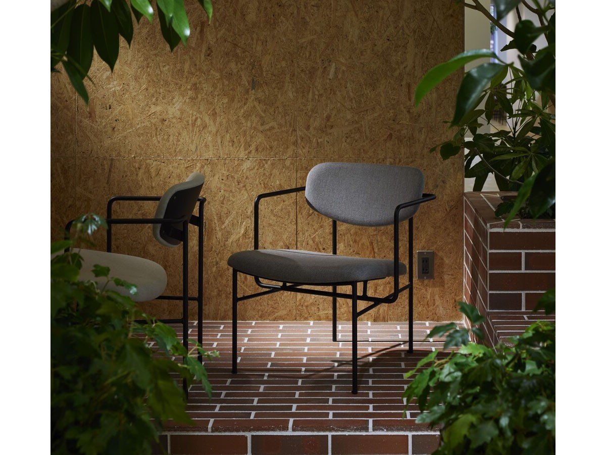 【杉山製作所/Sugiyama Seisakusho / GOODS】のPetit Lounge Chair / プチ ラウンジチェア インテリア・キッズ・メンズ・レディースファッション・服の通販 founy(ファニー) 　送料無料　Free Shipping　フレーム　Frame, Outline　ホーム・キャンプ・アウトドア・お取り寄せ　Home Living / Home & Lifestyle / Camping Gear / Outdoor Camping　家具・インテリア　Home Furniture & Interior. Stylish & Functional Living Spaces　チェア・椅子　Seating & Chairs　ラウンジチェア・リクライナー　Lounge Chairs / Recliners　張地:フレームサンドブラックPhoto:Forward Storoke inc.|ID: prp329100002614334 ipo3291000000033499504
