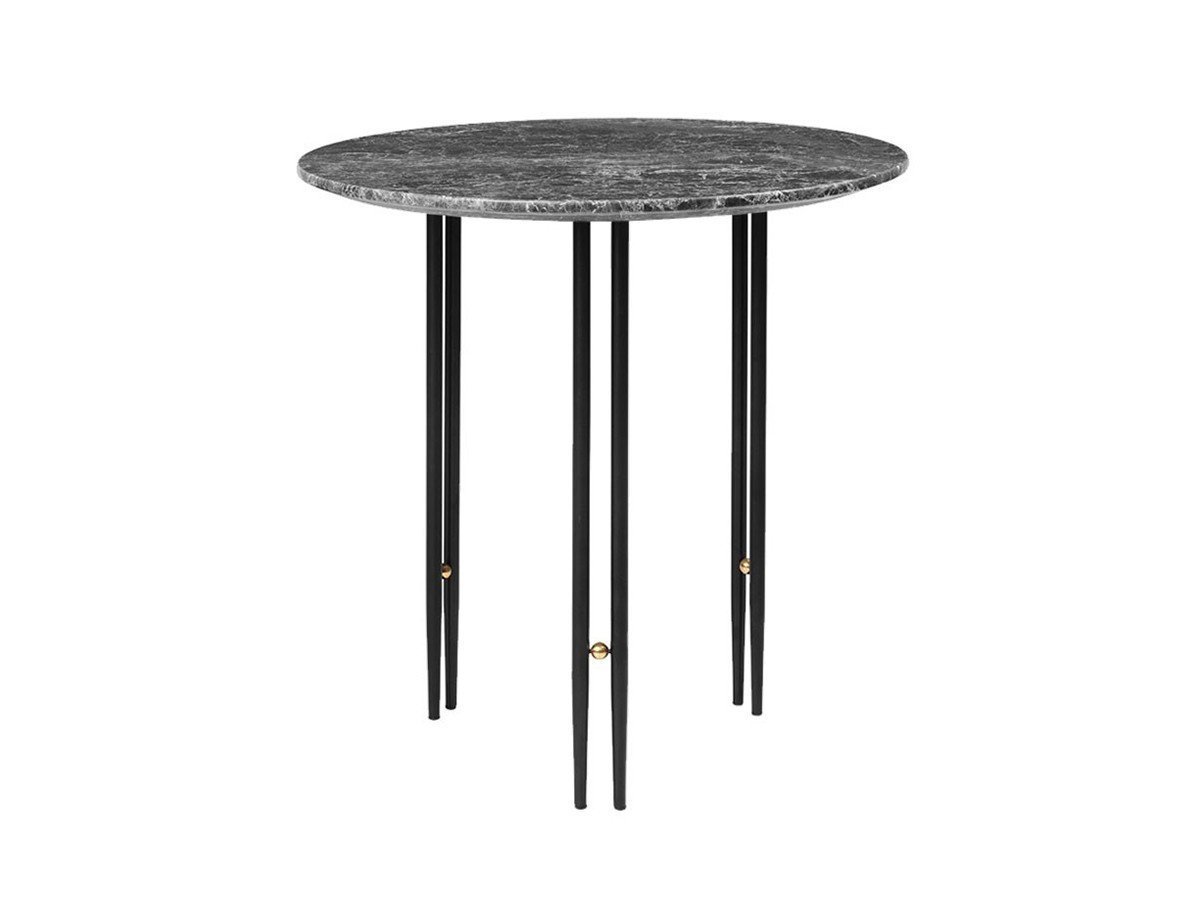 【グビ/GUBI / GOODS】のIOI Side Table / アイオーアイ サイドテーブル Φ500(ブラックセミマットベース × ブラス球) 人気、トレンドファッション・服の通販 founy(ファニー) 　イタリア　Italy　エレガント 上品　Elegant　テーブル　Table　バランス　Balance　モチーフ　Motif　ホーム・キャンプ・アウトドア・お取り寄せ　Home,Garden,Outdoor,Camping Gear　家具・インテリア　Furniture　テーブル　Table　サイドテーブル・小テーブル　Side Table/Small Table　 other-1|ID: prp329100002639364 ipo3291000000017958473