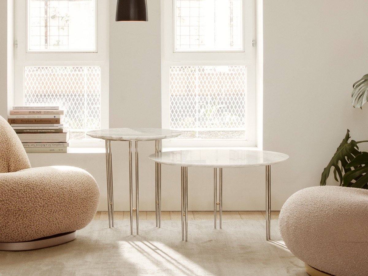 【グビ/GUBI / GOODS】のIOI Side Table / アイオーアイ サイドテーブル Φ500(ブラックセミマットベース × ブラス球) 人気、トレンドファッション・服の通販 founy(ファニー) 　イタリア　Italy　エレガント 上品　Elegant　テーブル　Table　バランス　Balance　モチーフ　Motif　ホーム・キャンプ・アウトドア・お取り寄せ　Home,Garden,Outdoor,Camping Gear　家具・インテリア　Furniture　テーブル　Table　サイドテーブル・小テーブル　Side Table/Small Table　other-5|ID: prp329100002639364 ipo3291000000031500942