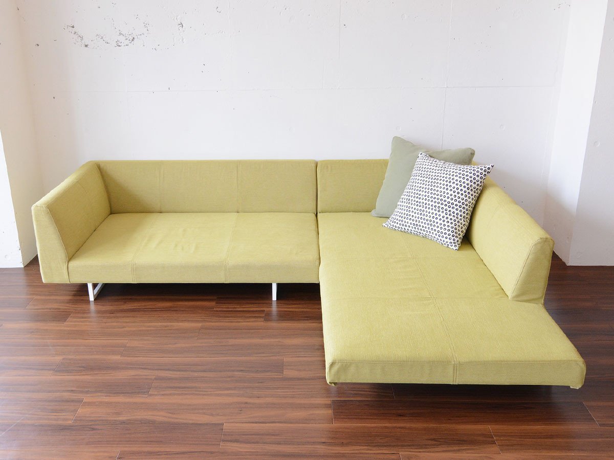 【ハーレム/HAREM / GOODS】のBLOOK SOFA / ブルック ソファ ワンアーム W1350 人気、トレンドファッション・服の通販 founy(ファニー) 　クッション　Cushion, Throw Pillow　スプリング　Spring, Spring Collection　フラット　Flat, Flat Shoes　フレーム　Frame, Outline　リラックス　Relax, Relaxed Fit　ホーム・キャンプ・アウトドア・お取り寄せ　Home Living / Home & Lifestyle / Camping Gear / Outdoor Camping　家具・インテリア　Home Furniture & Interior. Stylish & Functional Living Spaces　ソファー　Couches & Sofas　other-3|ID: prp329100002705759 ipo3291000000031462987
