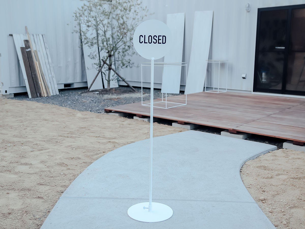 【シカク/SIKAKU / GOODS】のSTAND SIGN OPEN & CLOSED / スタンド サイン オープン & クローズド インテリア・キッズ・メンズ・レディースファッション・服の通販 founy(ファニー) 　スタンド　Stand　ホーム・キャンプ・アウトドア・お取り寄せ　Home,Garden,Outdoor,Camping Gear　家具・インテリア　Home Furniture & Interior. Stylish & Functional Living Spaces　その他 インテリア雑貨、家具　Furniture, Interior, Others　ホワイト|ID: prp329100002830143 ipo3291000000030242222