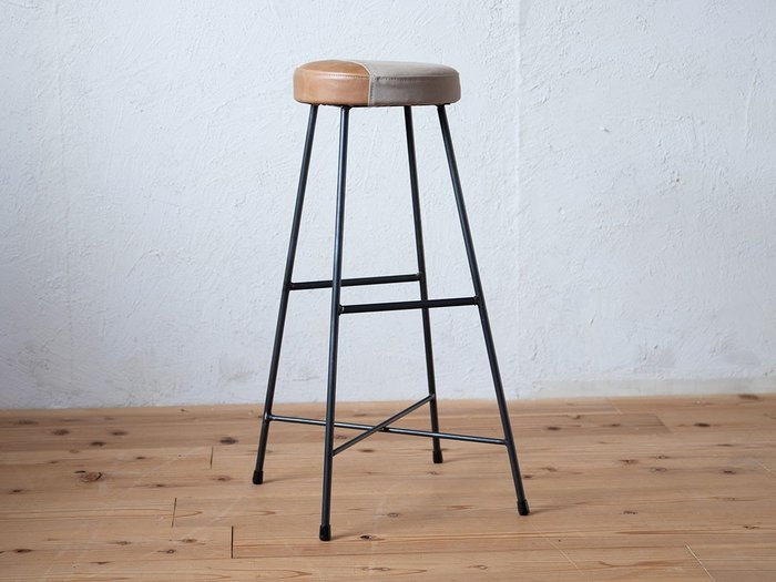 【シカク/SIKAKU / GOODS】のTWO TONE STOOL high / ツートーン スツール ハイ インテリア・キッズ・メンズ・レディースファッション・服の通販 founy(ファニー) https://founy.com/ キャンバス Canvas クッション Cushion スリム Slim ホーム・キャンプ・アウトドア・お取り寄せ Home,Garden,Outdoor,Camping Gear 家具・インテリア Furniture チェア・椅子 Chair スツール Stool ホーム・キャンプ・アウトドア・お取り寄せ Home,Garden,Outdoor,Camping Gear 家具・インテリア Furniture チェア・椅子 Chair カウンターチェア・ハイスツール Counter Chair/High Stool |ID: prp329100002830161 ipo3291000000030243004