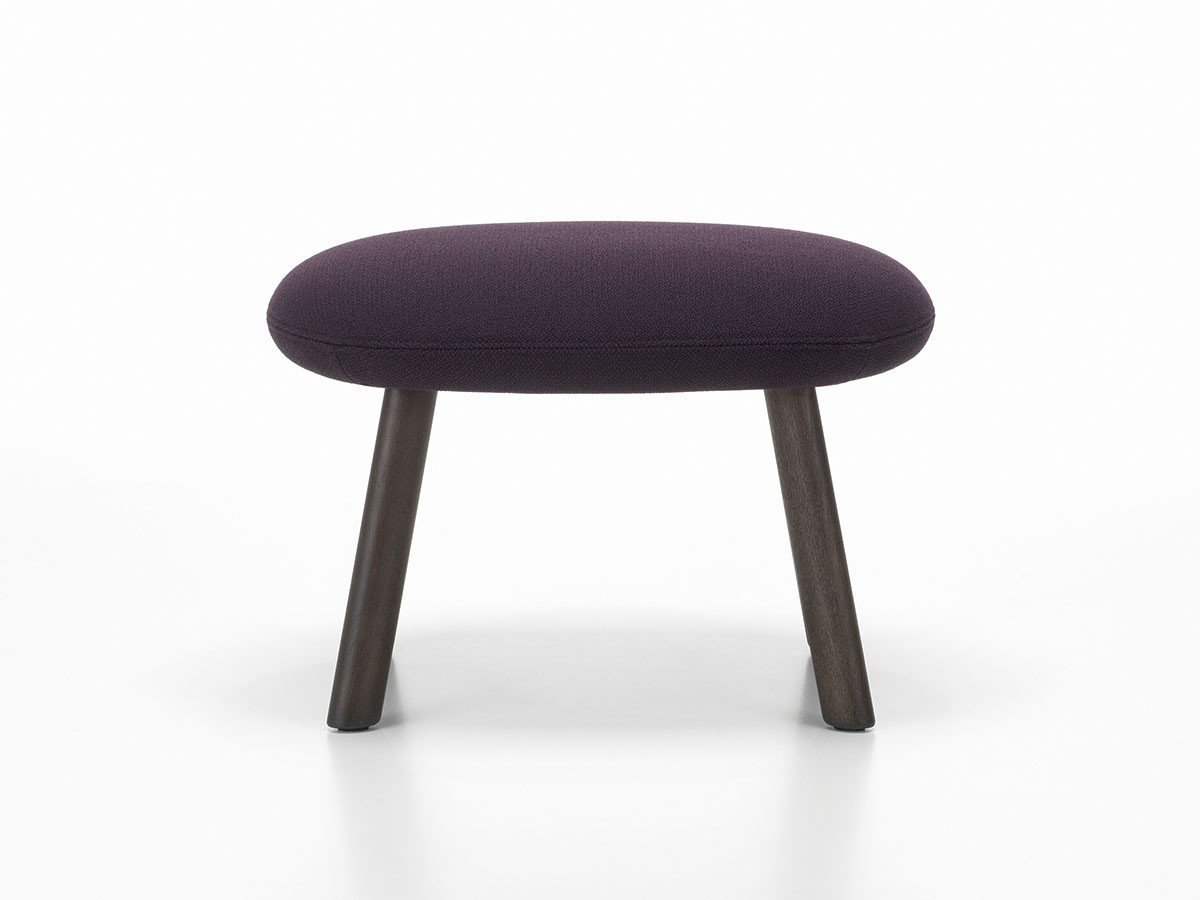 【ヴィトラ/Vitra / GOODS】のHAL Lounge Ottoman / ハル ラウンジオットマン インテリア・キッズ・メンズ・レディースファッション・服の通販 founy(ファニー) 　クッション　Cushion, Throw Pillow　コンパクト　Compact, Small Size　シンプル　Simple, Minimal　リラックス　Relax, Relaxed Fit　送料無料　Free Shipping　ホーム・キャンプ・アウトドア・お取り寄せ　Home Living / Home & Lifestyle / Camping Gear / Outdoor Camping　家具・インテリア　Home Furniture & Interior. Stylish & Functional Living Spaces　その他 インテリア雑貨、家具　Home Decor & Furniture Extras　張地:クレド 17 ブラック / オーバジーン(ファブリック F120)、脚部:ダークオーク|ID: prp329100002922192 ipo3291000000030231734