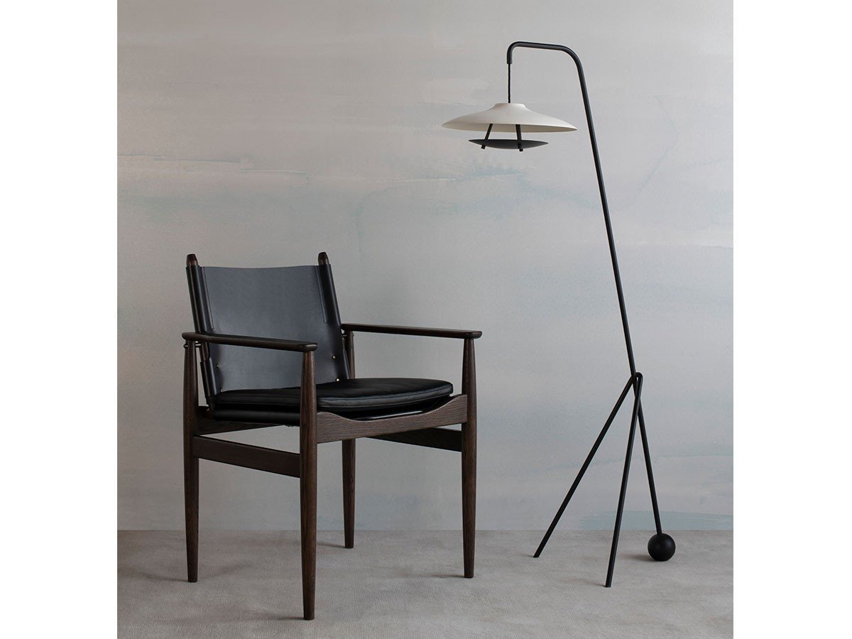【ステラワークス/Stellar Works / GOODS】のJourney Dining Armchair - LE / ジャーニー ダイニングアームチェア レザー 人気、トレンドファッション・服の通販 founy(ファニー) 　送料無料　Free Shipping　おすすめ　Recommend　クッション　Cushion　クラシック　Classic　シンプル　Simple　バランス　Balance　モダン　Modern　ホーム・キャンプ・アウトドア・お取り寄せ　Home,Garden,Outdoor,Camping Gear　家具・インテリア　Furniture　チェア・椅子　Chair　ダイニングチェア　Dining Chair　ホーム・キャンプ・アウトドア・お取り寄せ　Home,Garden,Outdoor,Camping Gear　家具・インテリア　Furniture　チェア・椅子　Chair　アームチェア　Armchair　other-2|ID: prp329100002948117 ipo3291000000031498484