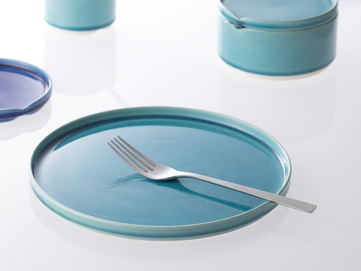 【ハス/HASU / GOODS】のWATER CRACKLE Plate L / 水貫入 大皿 インテリア・キッズ・メンズ・レディースファッション・服の通販 founy(ファニー) 　シンプル　Simple, Minimal　テーブル　Table, Dining Table　フォルム　Silhouette, Form　プレート　Plate, Dish　エレガント 上品　Elegant　皿　Plate, Dish　参考イメージ|ID: prp329100002958346 ipo3291000000035324541