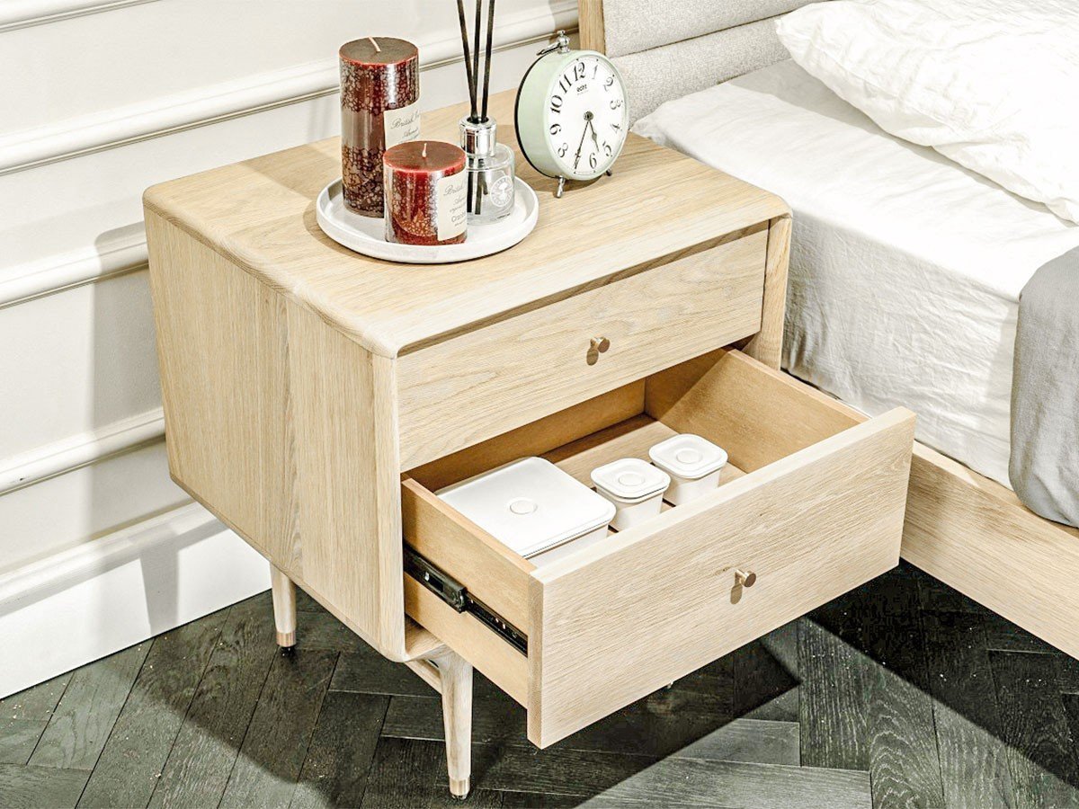 【サンダーデザイン/XANDER DESIGNS / GOODS】のJULIE BED SIDE TABLE WHITE OAK / ジュリー ベッドサイドテーブル(ホワイトオーク) 人気、トレンドファッション・服の通販 founy(ファニー) 　送料無料　Free Shipping　コレクション　Collection　テーブル　Table　フォルム　Form　ヴィンテージ　Vintage　エレガント 上品　Elegant　時計　Clock　ホーム・キャンプ・アウトドア・お取り寄せ　Home,Garden,Outdoor,Camping Gear　家具・インテリア　Home Furniture & Interior. Stylish & Functional Living Spaces　テーブル　Table　サイドテーブル・小テーブル　Side Table/Small Table　other-5|ID: prp329100003014239 ipo3291000000031497166