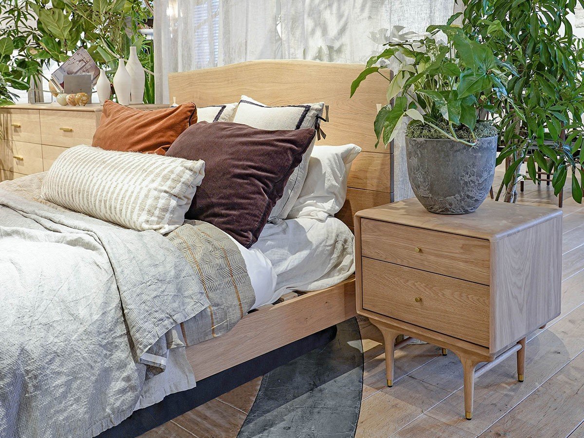 【サンダーデザイン/XANDER DESIGNS / GOODS】のJULIE BED SIDE TABLE WHITE OAK / ジュリー ベッドサイドテーブル(ホワイトオーク) 人気、トレンドファッション・服の通販 founy(ファニー) 　送料無料　Free Shipping　コレクション　Collection　テーブル　Table　フォルム　Form　ヴィンテージ　Vintage　エレガント 上品　Elegant　時計　Clock　ホーム・キャンプ・アウトドア・お取り寄せ　Home,Garden,Outdoor,Camping Gear　家具・インテリア　Home Furniture & Interior. Stylish & Functional Living Spaces　テーブル　Table　サイドテーブル・小テーブル　Side Table/Small Table　other-6|ID: prp329100003014239 ipo3291000000031497167