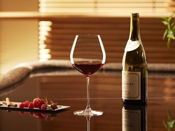 【リーデル/RIEDEL / GOODS】のRiedel Veritas Old World Pinot Noir / リーデル・ヴェリタス オールドワールド・ピノ・ノワール 2脚セット 人気、トレンドファッション・服の通販 founy(ファニー) 　エレガント 上品　Elegant　クリスタル　Crystal　グラス　Glass　軽量　Lightweight　テーブル　Table　ハンド　Hand　バランス　Balance　送料無料　Free Shipping　other-4|ID: prp329100003016992 ipo3291000000031497097