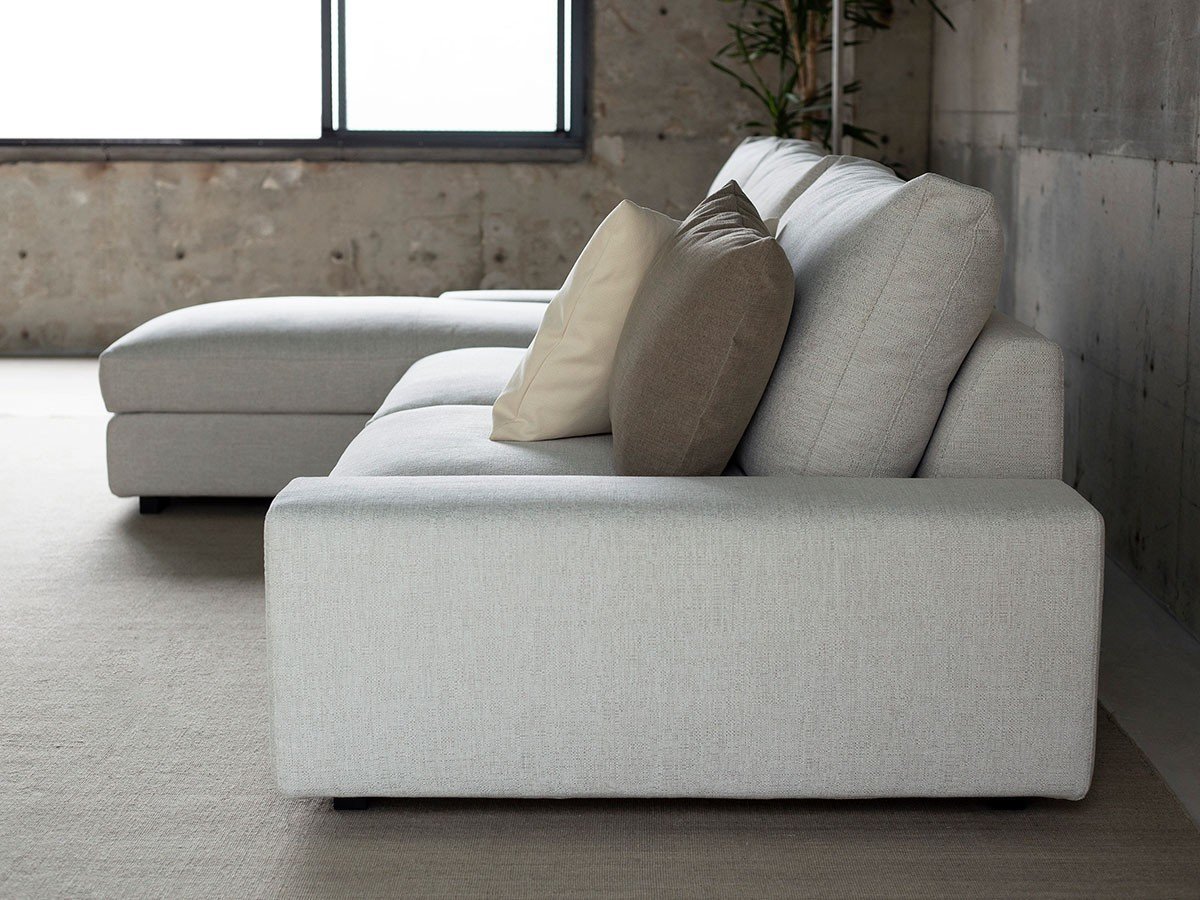 【ヌースプロジェクツ/NOUS PROJECTS / GOODS】のFERNAND STRAIGHT COUCH / フェルナンド ストレートカウチ 人気、トレンドファッション・服の通販 founy(ファニー) 　クッション　Cushion　シンプル　Simple　フェザー　Feather　リラックス　Relax　ホーム・キャンプ・アウトドア・お取り寄せ　Home,Garden,Outdoor,Camping Gear　家具・インテリア　Home Furniture & Interior. Stylish & Functional Living Spaces　その他 インテリア雑貨、家具　Furniture, Interior, Others　other-4|ID: prp329100003090410 ipo3291000000031496153