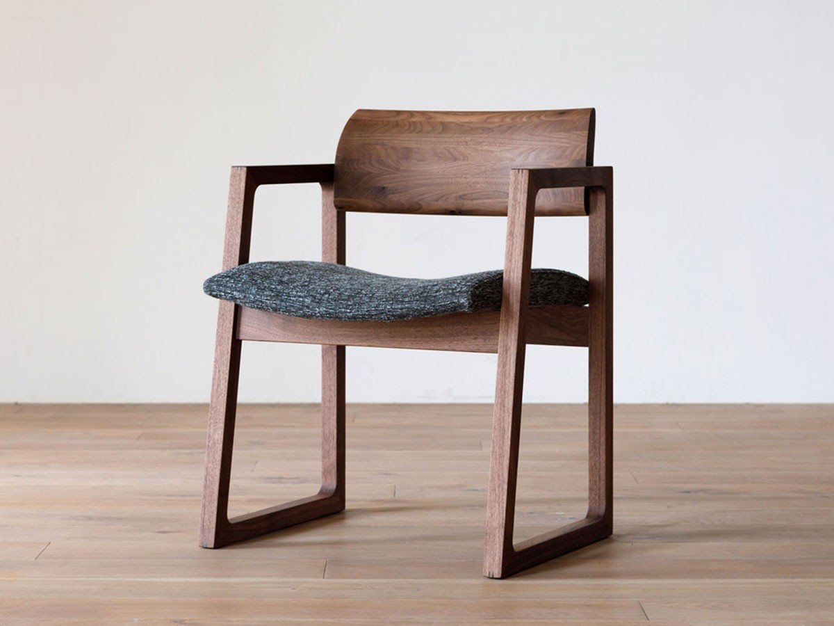 【ヒラシマ/HIRASHIMA / GOODS】のELEVATO Arm Chair / エレヴァート アームチェア 人気、トレンドファッション・服の通販 founy(ファニー) 　軽量　Lightweight　シンプル　Simple　テーブル　Table　フィット　Fit　フレーム　Flame　リラックス　Relax　ホーム・キャンプ・アウトドア・お取り寄せ　Home,Garden,Outdoor,Camping Gear　家具・インテリア　Furniture　チェア・椅子　Chair　ダイニングチェア　Dining Chair　ホーム・キャンプ・アウトドア・お取り寄せ　Home,Garden,Outdoor,Camping Gear　家具・インテリア　Furniture　チェア・椅子　Chair　アームチェア　Armchair　other-2|ID: prp329100003105138 ipo3291000000031496075