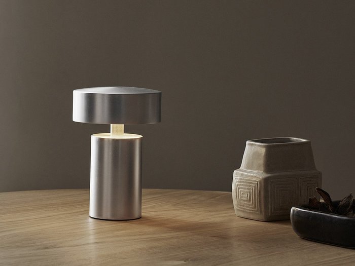 【オード コペンハーゲン/Audo Copenhagen / GOODS】のColumn Table Lamp Portable / コラム テーブルランプ ポータブル インテリア・キッズ・メンズ・レディースファッション・服の通販 founy(ファニー) https://founy.com/ 送料無料 Free Shipping クラシック Classic テーブル Table フィット Fit フォルム Form リラックス Relax 軽量 Lightweight ホーム・キャンプ・アウトドア・お取り寄せ Home,Garden,Outdoor,Camping Gear 家具・インテリア Furniture ライト・照明 Lighting & Light Fixtures |ID: prp329100003111856 ipo3291000000030205622
