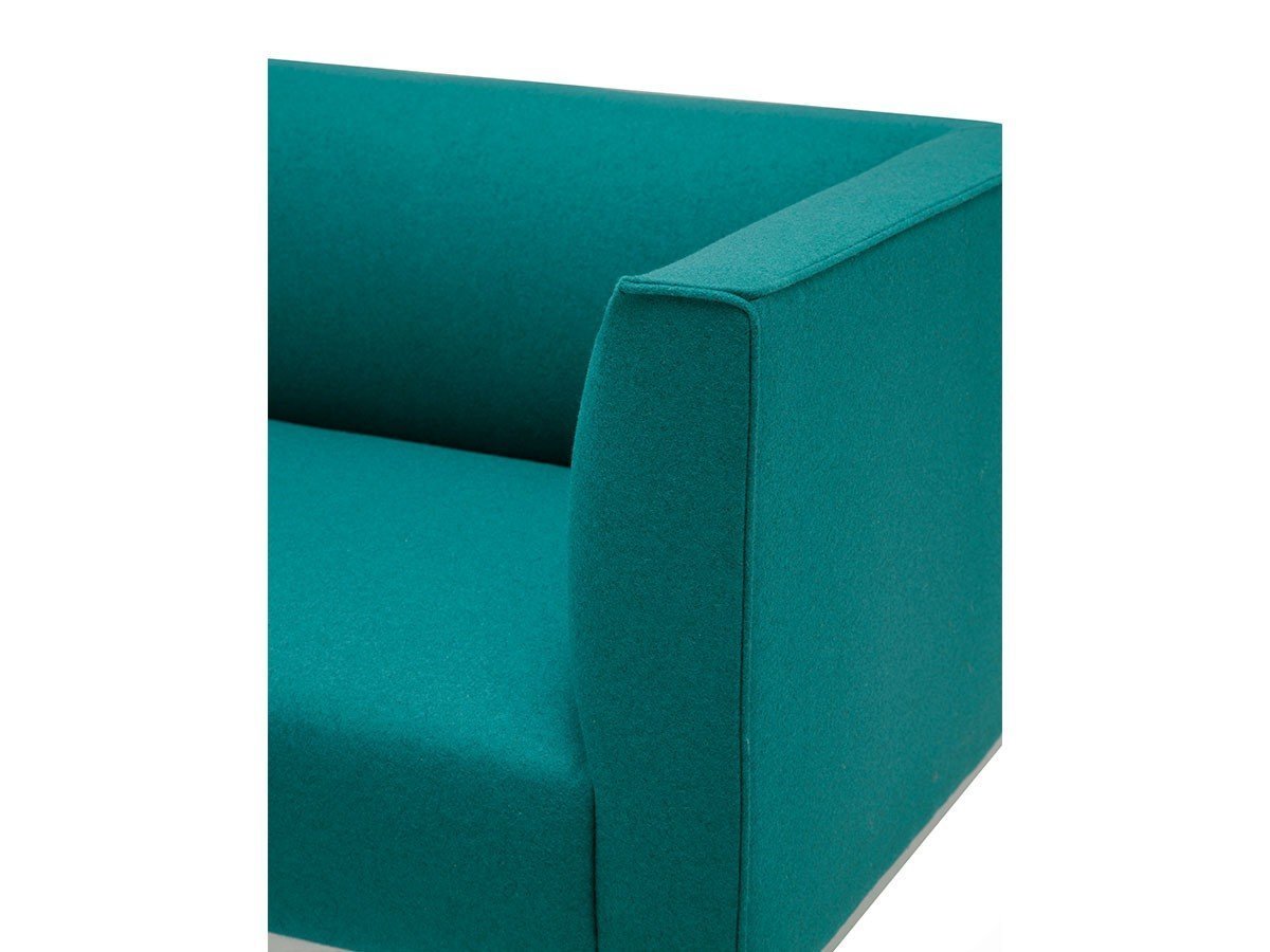 【アンドリュー ワールド/Andreu World / GOODS】のRaglan 2-Seater Sofa / ラグラン SF2066 2シーターソファ インテリア・キッズ・メンズ・レディースファッション・服の通販 founy(ファニー) 　イタリア　Italy　クッション　Cushion, Throw Pillow　スリム　Slim, Slim Fit　パイピング　Piping, Trim Design　フォーム　Form　モダン　Modern, Contemporary　ホーム・キャンプ・アウトドア・お取り寄せ　Home Living / Home & Lifestyle / Camping Gear / Outdoor Camping　家具・インテリア　Home Furniture & Interior. Stylish & Functional Living Spaces　ソファー　Couches & Sofas　|ID: prp329100003120788 ipo3291000000030195117