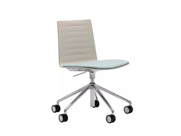 【アンドリュー ワールド/Andreu World / GOODS】のFlex High Back Chair Upholstered Seat Pad / フレックス ハイバック SI1656 チェア キャスターベース アルミニウム製(シートパッド) インテリア・キッズ・メンズ・レディースファッション・服の通販 founy(ファニー) https://founy.com/ イタリア Italy クッション Cushion シンプル Simple デスク Desk フィット Fit モチーフ Motif ワーク Work 送料無料 Free Shipping おすすめ Recommend ホーム・キャンプ・アウトドア・お取り寄せ Home,Garden,Outdoor,Camping Gear 家具・インテリア Furniture チェア・椅子 Chair オフィスチェア・デスクチェア Office Chair/Desk Chair |ID: prp329100003120850 ipo3291000000030197139