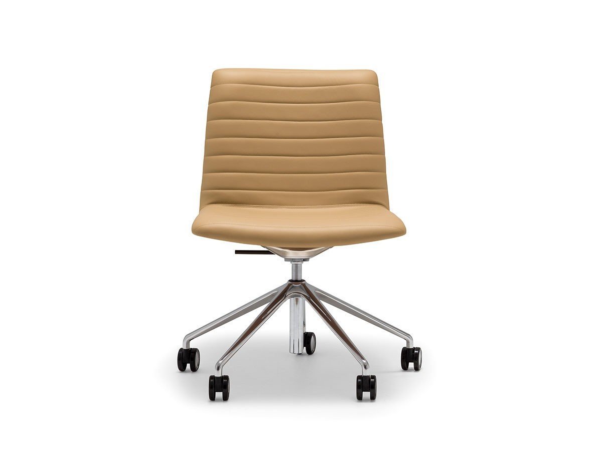 【アンドリュー ワールド/Andreu World / GOODS】のFlex Executive Low Back Chair / フレックス エグゼクティブ SI1856 ローバックチェア キャスターベース アルミニウム製 インテリア・キッズ・メンズ・レディースファッション・服の通販 founy(ファニー) 　イタリア　Italy　クッション　Cushion　シンプル　Simple　スリム　Slim　デスク　Desk　フィット　Fit　モチーフ　Motif　リラックス　Relax　送料無料　Free Shipping　ホーム・キャンプ・アウトドア・お取り寄せ　Home,Garden,Outdoor,Camping Gear　家具・インテリア　Furniture　チェア・椅子　Chair　オフィスチェア・デスクチェア　Office Chair/Desk Chair　ステッチの有無:パラレルステッチ入|ID: prp329100003120888 ipo3291000000021147588