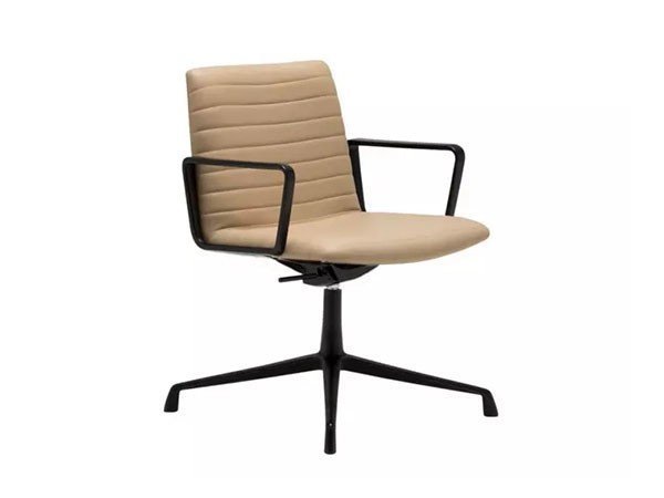 【アンドリュー ワールド/Andreu World / GOODS】のFlex Executive Low Back Armchair / フレックス エグゼクティブ SO1844 ローバックアームチェア 回転式スターベース 人気、トレンドファッション・服の通販 founy(ファニー) 　イタリア　Italy　エレガント 上品　Elegant　クッション　Cushion　シンプル　Simple　フィット　Fit　モチーフ　Motif　リラックス　Relax　送料無料　Free Shipping　ホーム・キャンプ・アウトドア・お取り寄せ　Home,Garden,Outdoor,Camping Gear　家具・インテリア　Furniture　チェア・椅子　Chair　アームチェア　Armchair　ホーム・キャンプ・アウトドア・お取り寄せ　Home,Garden,Outdoor,Camping Gear　家具・インテリア　Furniture　チェア・椅子　Chair　オフィスチェア・デスクチェア　Office Chair/Desk Chair　other-2|ID: prp329100003120889 ipo3291000000031495083