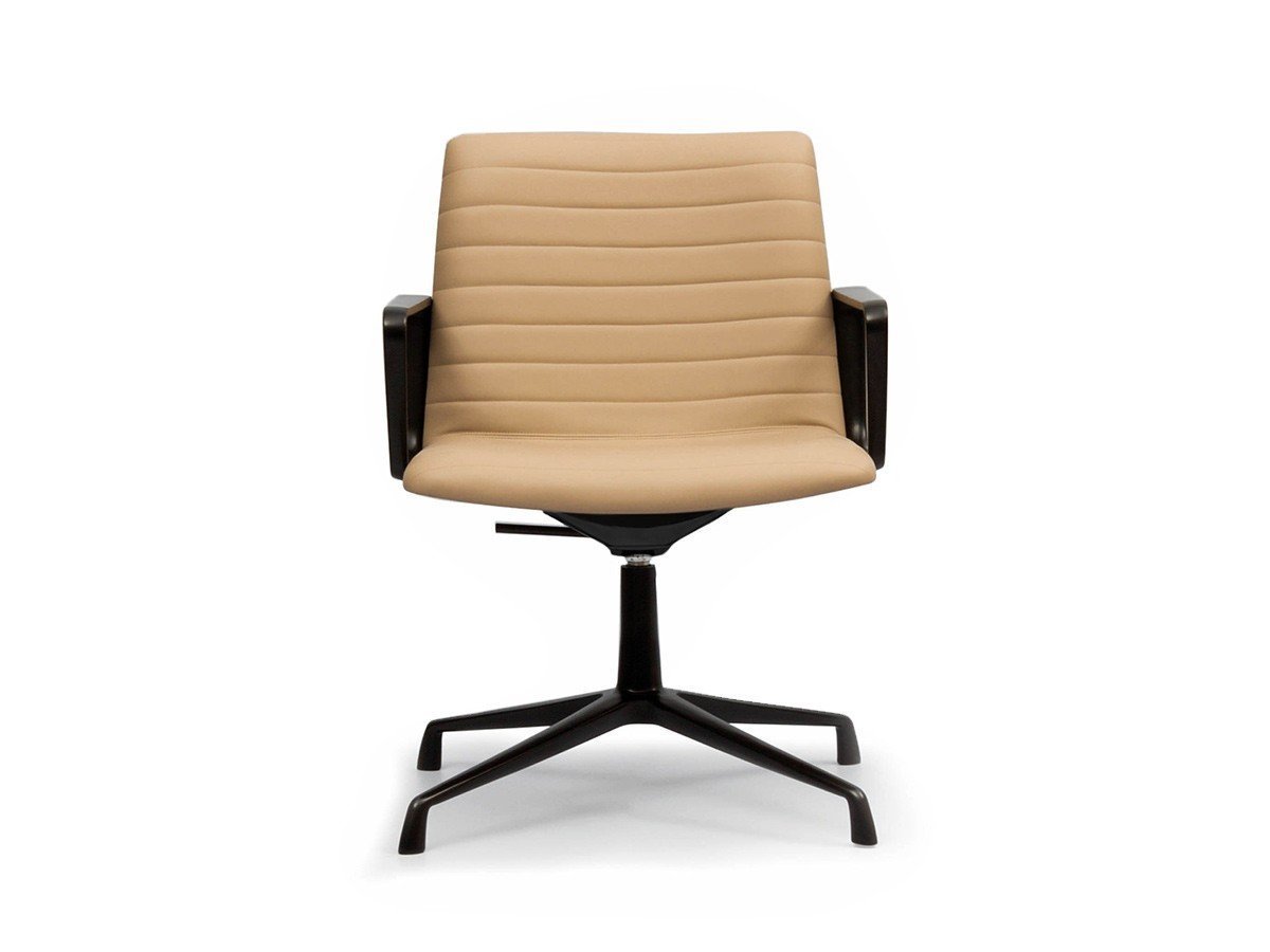 【アンドリュー ワールド/Andreu World / GOODS】のFlex Executive Low Back Armchair / フレックス エグゼクティブ SO1844 ローバックアームチェア 回転式スターベース インテリア・キッズ・メンズ・レディースファッション・服の通販 founy(ファニー) 　イタリア　Italy　エレガント 上品　Elegant　クッション　Cushion, Throw Pillow　シンプル　Simple, Minimal　フィット　Fit, Slim Fit　モチーフ　Motif, Design Theme　リラックス　Relax, Relaxed Fit　送料無料　Free Shipping　ホーム・キャンプ・アウトドア・お取り寄せ　Home Living / Home & Lifestyle / Camping Gear / Outdoor Camping　家具・インテリア　Home Furniture & Interior. Stylish & Functional Living Spaces　チェア・椅子　Seating & Chairs　アームチェア・アクセントチェア　Armchairs & Accent Chairs　ホーム・キャンプ・アウトドア・お取り寄せ　Home Living / Home & Lifestyle / Camping Gear / Outdoor Camping　家具・インテリア　Home Furniture & Interior. Stylish & Functional Living Spaces　チェア・椅子　Seating & Chairs　オフィスチェア・在宅ワーク用チェア　Office & Desk Chairs　ステッチの有無:パラレルステッチ入|ID: prp329100003120889 ipo3291000000033157622