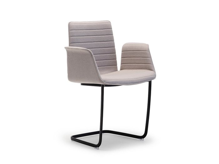 【アンドリュー ワールド/Andreu World / GOODS】のFlex Armchair Fully Upholstered Shell / フレックス アームチェア SO1635 カンチレバーベース(フルパッド) インテリア・キッズ・メンズ・レディースファッション・服の通販 founy(ファニー) https://founy.com/ イタリア Italy クッション Cushion シンプル Simple フィット Fit モチーフ Motif 送料無料 Free Shipping ホーム・キャンプ・アウトドア・お取り寄せ Home,Garden,Outdoor,Camping Gear 家具・インテリア Furniture チェア・椅子 Chair ダイニングチェア Dining Chair ホーム・キャンプ・アウトドア・お取り寄せ Home,Garden,Outdoor,Camping Gear 家具・インテリア Furniture チェア・椅子 Chair アームチェア Armchair |ID: prp329100003120914 ipo3291000000030199601