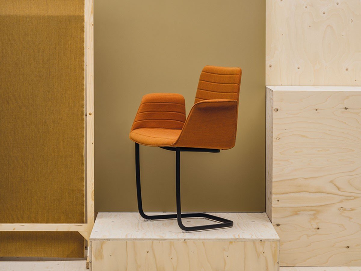 【アンドリュー ワールド/Andreu World / GOODS】のFlex Armchair Fully Upholstered Shell / フレックス アームチェア SO1635 カンチレバーベース(フルパッド) 人気、トレンドファッション・服の通販 founy(ファニー) 　イタリア　Italy　クッション　Cushion, Throw Pillow　シンプル　Simple, Minimal　フィット　Fit, Slim Fit　モチーフ　Motif, Design Theme　送料無料　Free Shipping　ホーム・キャンプ・アウトドア・お取り寄せ　Home Living / Home & Lifestyle / Camping Gear / Outdoor Camping　家具・インテリア　Home Furniture & Interior. Stylish & Functional Living Spaces　チェア・椅子　Seating & Chairs　ダイニングチェア・木製チェア　Dining Chairs　ホーム・キャンプ・アウトドア・お取り寄せ　Home Living / Home & Lifestyle / Camping Gear / Outdoor Camping　家具・インテリア　Home Furniture & Interior. Stylish & Functional Living Spaces　チェア・椅子　Seating & Chairs　アームチェア・アクセントチェア　Armchairs & Accent Chairs　other-3|ID: prp329100003120914 ipo3291000000031495195