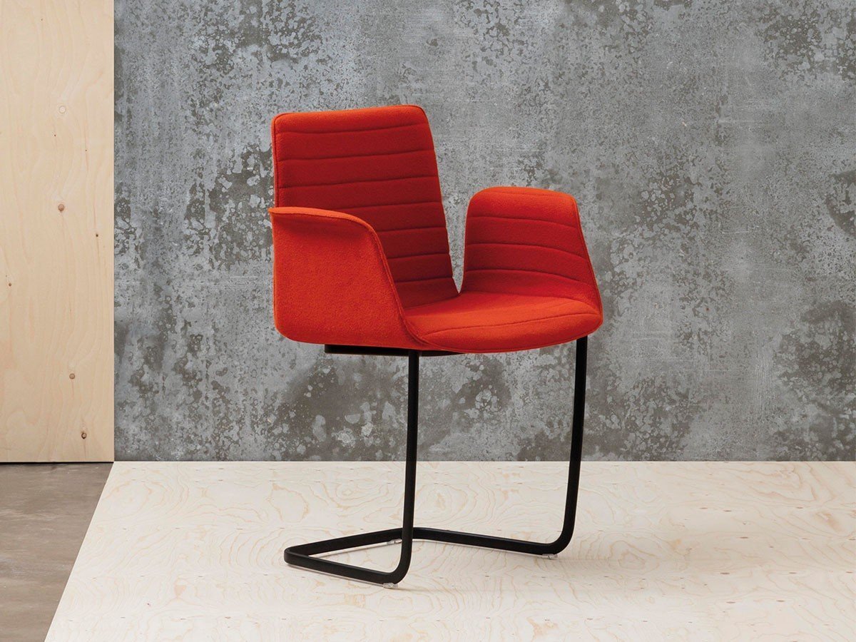 【アンドリュー ワールド/Andreu World / GOODS】のFlex Armchair Fully Upholstered Shell / フレックス アームチェア SO1635 カンチレバーベース(フルパッド) 人気、トレンドファッション・服の通販 founy(ファニー) 　イタリア　Italy　クッション　Cushion, Throw Pillow　シンプル　Simple, Minimal　フィット　Fit, Slim Fit　モチーフ　Motif, Design Theme　送料無料　Free Shipping　ホーム・キャンプ・アウトドア・お取り寄せ　Home Living / Home & Lifestyle / Camping Gear / Outdoor Camping　家具・インテリア　Home Furniture & Interior. Stylish & Functional Living Spaces　チェア・椅子　Seating & Chairs　ダイニングチェア・木製チェア　Dining Chairs　ホーム・キャンプ・アウトドア・お取り寄せ　Home Living / Home & Lifestyle / Camping Gear / Outdoor Camping　家具・インテリア　Home Furniture & Interior. Stylish & Functional Living Spaces　チェア・椅子　Seating & Chairs　アームチェア・アクセントチェア　Armchairs & Accent Chairs　other-4|ID: prp329100003120914 ipo3291000000031495196