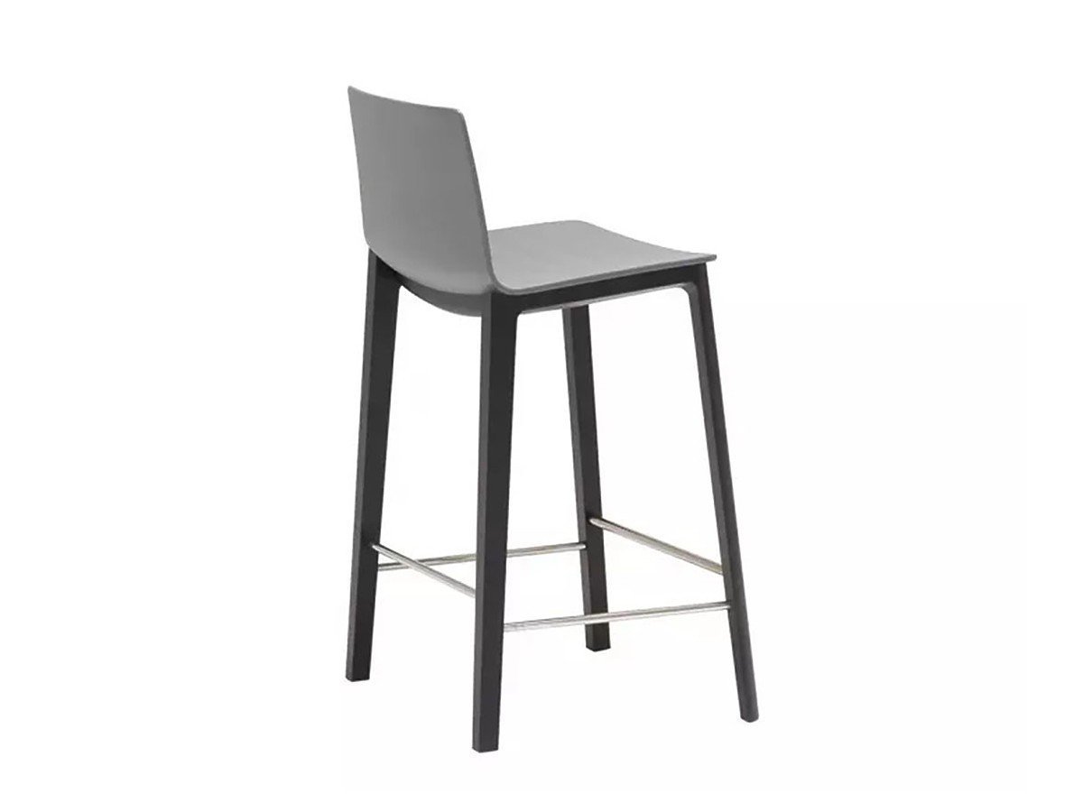 【アンドリュー ワールド/Andreu World / GOODS】のFlex Chair Counter Stool 45 Thermo-polymer Shell / フレックス チェア BQ1337 カウンタースツール 45 木脚(サーモポリマーシェル) 人気、トレンドファッション・服の通販 founy(ファニー) 　イタリア　Italy　シンプル　Simple　ビーチ　Beach　フィット　Fit　モチーフ　Motif　ワーク　Work　送料無料　Free Shipping　ホーム・キャンプ・アウトドア・お取り寄せ　Home,Garden,Outdoor,Camping Gear　家具・インテリア　Furniture　チェア・椅子　Chair　スツール　Stool　ホーム・キャンプ・アウトドア・お取り寄せ　Home,Garden,Outdoor,Camping Gear　家具・インテリア　Furniture　チェア・椅子　Chair　カウンターチェア・ハイスツール　Counter Chair/High Stool　 other-1|ID: prp329100003120919 ipo3291000000021147676