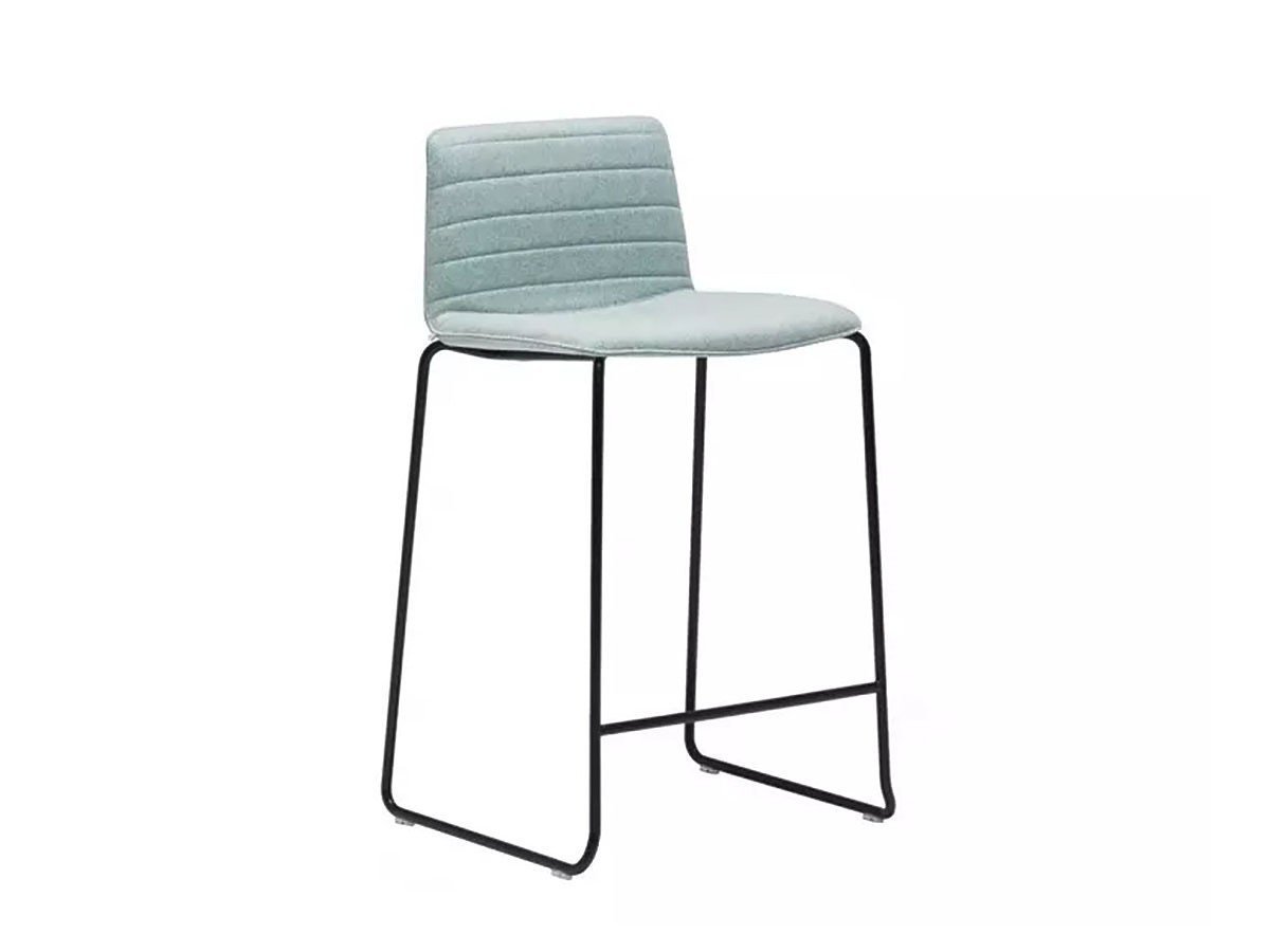 【アンドリュー ワールド/Andreu World / GOODS】のFlex Chair Stackable Counter Stool 45 Fully Upholstered Shell / フレックス チェア BQ1333 スタッカブルカウンタースツール 45 スレッジベース(フルパッド) 人気、トレンドファッション・服の通販 founy(ファニー) 　イタリア　Italy　クッション　Cushion　シンプル　Simple　フィット　Fit　モチーフ　Motif　ワーク　Work　送料無料　Free Shipping　ホーム・キャンプ・アウトドア・お取り寄せ　Home,Garden,Outdoor,Camping Gear　家具・インテリア　Furniture　チェア・椅子　Chair　スツール　Stool　ホーム・キャンプ・アウトドア・お取り寄せ　Home,Garden,Outdoor,Camping Gear　家具・インテリア　Furniture　チェア・椅子　Chair　カウンターチェア・ハイスツール　Counter Chair/High Stool　 other-1|ID: prp329100003120926 ipo3291000000021147691