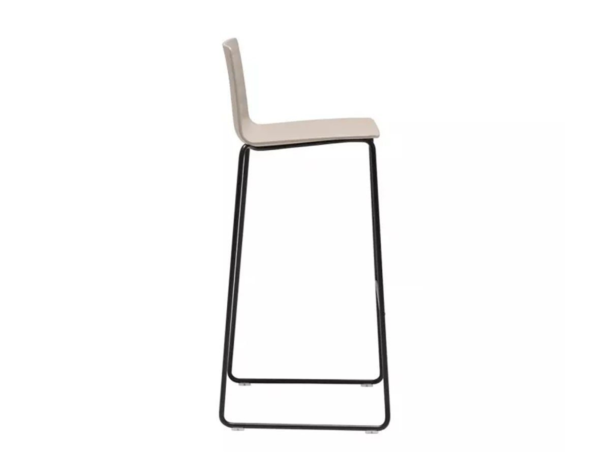 【アンドリュー ワールド/Andreu World / GOODS】のFlex Chair Stackable Barstool 45 Thermo-polymer Shell / フレックス チェア BQ1332 スタッカブルバースツール 45 スレッジベース(サーモポリマーシェル) 人気、トレンドファッション・服の通販 founy(ファニー) 　イタリア　Italy　シンプル　Simple, Minimal　フィット　Fit, Slim Fit　モチーフ　Motif, Design Theme　ワーク　Workwear, Utility Style　送料無料　Free Shipping　ホーム・キャンプ・アウトドア・お取り寄せ　Home Living / Home & Lifestyle / Camping Gear / Outdoor Camping　家具・インテリア　Home Furniture & Interior. Stylish & Functional Living Spaces　チェア・椅子　Seating & Chairs　スツール・バースツール　Stools & Bar Stools　ホーム・キャンプ・アウトドア・お取り寄せ　Home Living / Home & Lifestyle / Camping Gear / Outdoor Camping　家具・インテリア　Home Furniture & Interior. Stylish & Functional Living Spaces　チェア・椅子　Seating & Chairs　カウンターチェア・ハイチェア　Bar Stools / High Stools　other-3|ID: prp329100003120927 ipo3291000000031495241