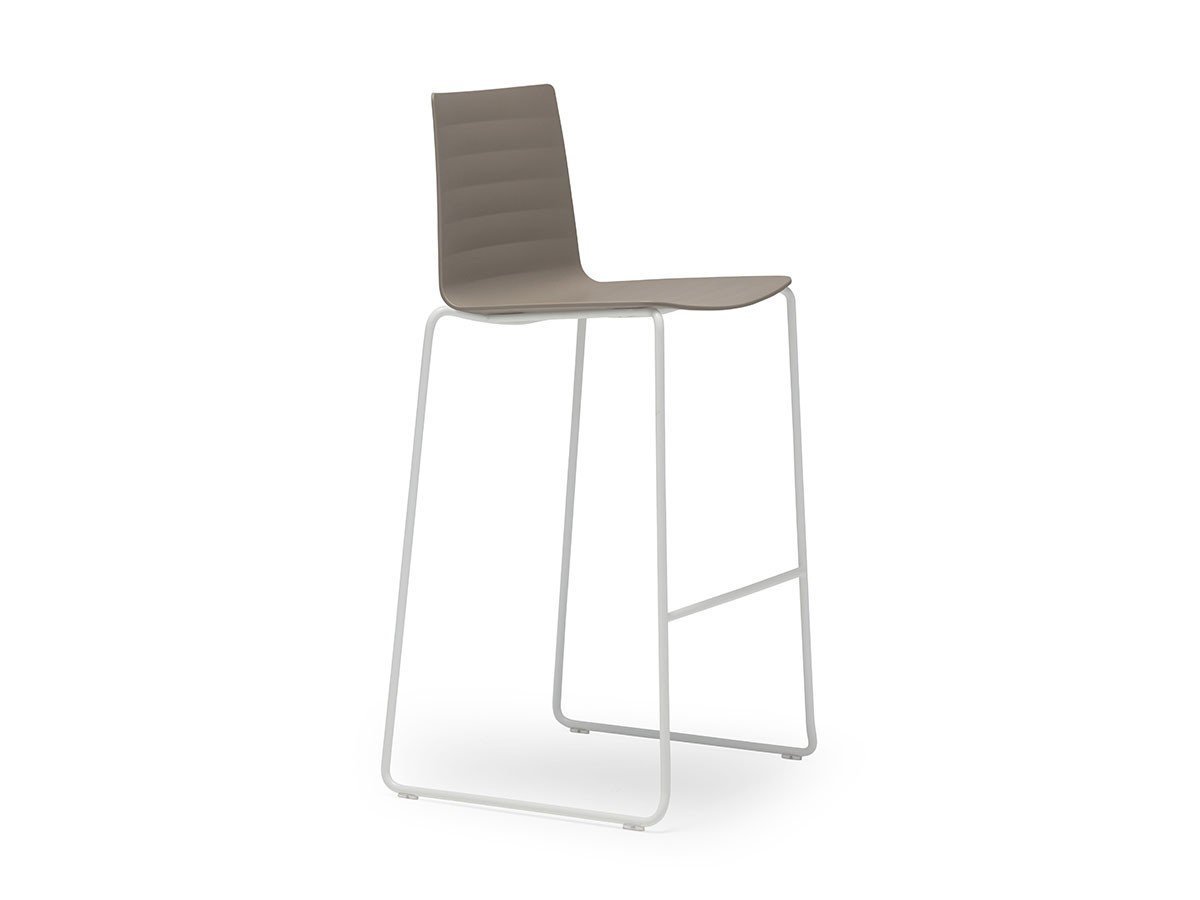 【アンドリュー ワールド/Andreu World / GOODS】のFlex Chair Stackable Barstool 52 Thermo-polymer Shell / フレックス チェア BQ1312 スタッカブルバースツール 52 スレッジベース(サーモポリマーシェル) 人気、トレンドファッション・服の通販 founy(ファニー) 　イタリア　Italy　シンプル　Simple　フィット　Fit　モチーフ　Motif　ワーク　Work　送料無料　Free Shipping　ホーム・キャンプ・アウトドア・お取り寄せ　Home,Garden,Outdoor,Camping Gear　家具・インテリア　Furniture　チェア・椅子　Chair　スツール　Stool　ホーム・キャンプ・アウトドア・お取り寄せ　Home,Garden,Outdoor,Camping Gear　家具・インテリア　Furniture　チェア・椅子　Chair　カウンターチェア・ハイスツール　Counter Chair/High Stool　 other-1|ID: prp329100003120941 ipo3291000000021147722