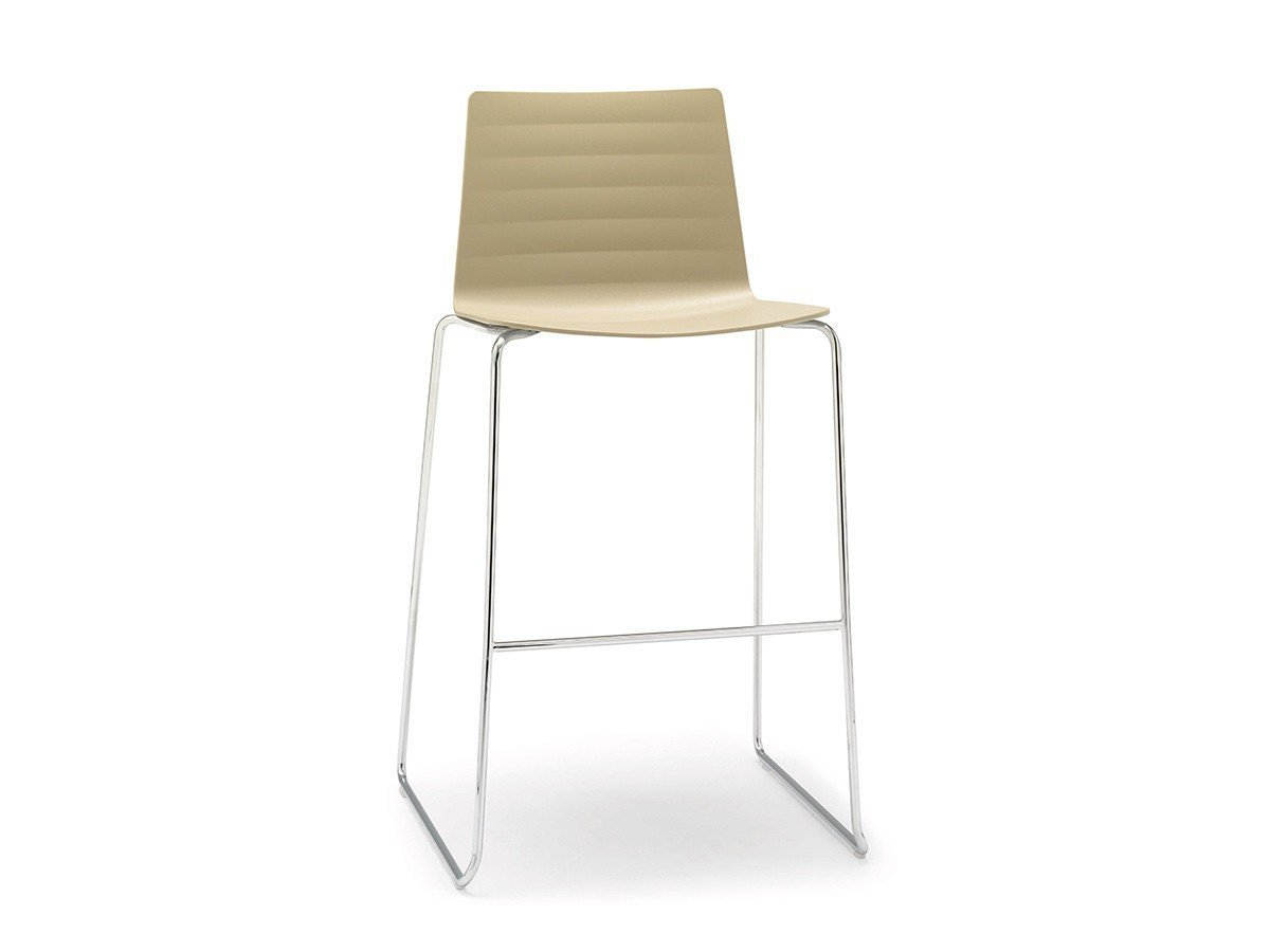 【アンドリュー ワールド/Andreu World / GOODS】のFlex Chair Stackable Barstool 52 Thermo-polymer Shell / フレックス チェア BQ1312 スタッカブルバースツール 52 スレッジベース(サーモポリマーシェル) 人気、トレンドファッション・服の通販 founy(ファニー) 　イタリア　Italy　シンプル　Simple, Minimal　フィット　Fit, Slim Fit　モチーフ　Motif, Design Theme　ワーク　Workwear, Utility Style　送料無料　Free Shipping　ホーム・キャンプ・アウトドア・お取り寄せ　Home Living / Home & Lifestyle / Camping Gear / Outdoor Camping　家具・インテリア　Home Furniture & Interior. Stylish & Functional Living Spaces　チェア・椅子　Seating & Chairs　スツール・バースツール　Stools & Bar Stools　ホーム・キャンプ・アウトドア・お取り寄せ　Home Living / Home & Lifestyle / Camping Gear / Outdoor Camping　家具・インテリア　Home Furniture & Interior. Stylish & Functional Living Spaces　チェア・椅子　Seating & Chairs　カウンターチェア・ハイチェア　Bar Stools / High Stools　other-2|ID: prp329100003120941 ipo3291000000031495273