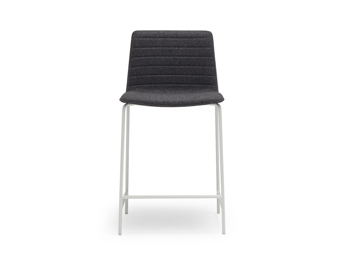 【アンドリュー ワールド/Andreu World / GOODS】のFlex Chair Counter Stool 52 Fully Upholstered Shell / フレックス チェア BQ1309 カウンタースツール 52 スチール脚(フルパッド) 人気、トレンドファッション・服の通販 founy(ファニー) 　イタリア　Italy　クッション　Cushion　シンプル　Simple　スリム　Slim　フィット　Fit　モチーフ　Motif　ワーク　Work　送料無料　Free Shipping　ホーム・キャンプ・アウトドア・お取り寄せ　Home,Garden,Outdoor,Camping Gear　家具・インテリア　Furniture　チェア・椅子　Chair　スツール　Stool　ホーム・キャンプ・アウトドア・お取り寄せ　Home,Garden,Outdoor,Camping Gear　家具・インテリア　Furniture　チェア・椅子　Chair　カウンターチェア・ハイスツール　Counter Chair/High Stool　 other-1|ID: prp329100003120945 ipo3291000000021147730