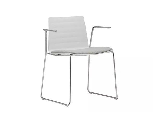 【アンドリュー ワールド/Andreu World / GOODS】のFlex Chair Stackable Armchair Upholstered Seat Pad / フレックス チェア SO1301 スタッカブルアームチェア スレッジベース(シートパッド) 人気、トレンドファッション・服の通販 founy(ファニー) 　イタリア　Italy　クッション　Cushion　シンプル　Simple　スリム　Slim　フィット　Fit　モチーフ　Motif　ワーク　Work　送料無料　Free Shipping　ホーム・キャンプ・アウトドア・お取り寄せ　Home,Garden,Outdoor,Camping Gear　家具・インテリア　Furniture　チェア・椅子　Chair　ダイニングチェア　Dining Chair　ホーム・キャンプ・アウトドア・お取り寄せ　Home,Garden,Outdoor,Camping Gear　家具・インテリア　Furniture　チェア・椅子　Chair　アームチェア　Armchair　 other-1|ID: prp329100003120964 ipo3291000000021147773