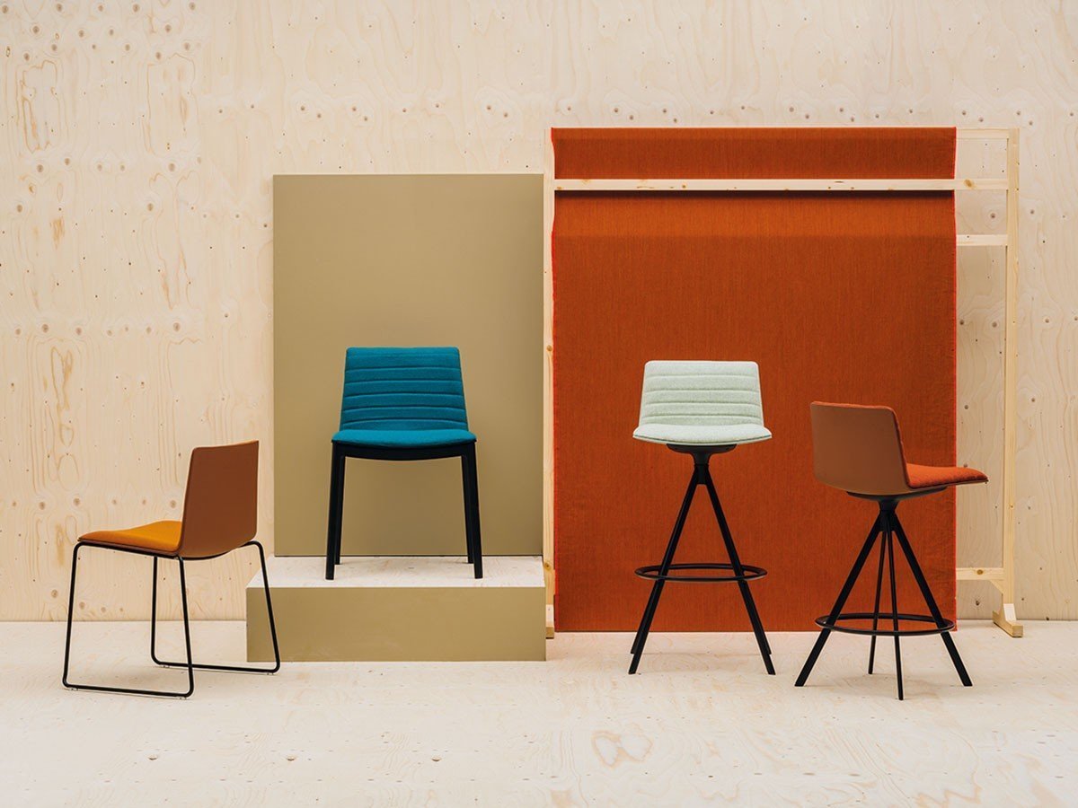 【アンドリュー ワールド/Andreu World / GOODS】のFlex Chair Stackable Chair Upholstered Shell Pad / フレックス チェア SI1300 スタッカブルチェア スレッジベース(シェルパッド) 人気、トレンドファッション・服の通販 founy(ファニー) 　イタリア　Italy　クッション　Cushion　シンプル　Simple　スリム　Slim　フィット　Fit　モチーフ　Motif　ワーク　Work　送料無料　Free Shipping　ホーム・キャンプ・アウトドア・お取り寄せ　Home,Garden,Outdoor,Camping Gear　家具・インテリア　Furniture　チェア・椅子　Chair　ダイニングチェア　Dining Chair　ホーム・キャンプ・アウトドア・お取り寄せ　Home,Garden,Outdoor,Camping Gear　家具・インテリア　Furniture　チェア・椅子　Chair　オフィスチェア・デスクチェア　Office Chair/Desk Chair　other-4|ID: prp329100003120969 ipo3291000000031495360