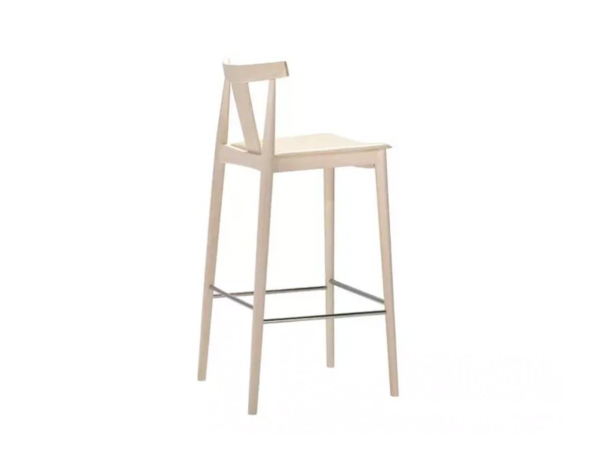 【アンドリュー ワールド/Andreu World / GOODS】のSmile Counter Stool with Upholstered Seat / スマイル BQ0349 カウンタースツール ボードウッドバック 張座 人気、トレンドファッション・服の通販 founy(ファニー) 　クッション　Cushion, Throw Pillow　シンプル　Simple, Minimal　フィット　Fit, Slim Fit　送料無料　Free Shipping　ホーム・キャンプ・アウトドア・お取り寄せ　Home Living / Home & Lifestyle / Camping Gear / Outdoor Camping　家具・インテリア　Home Furniture & Interior. Stylish & Functional Living Spaces　チェア・椅子　Seating & Chairs　スツール・バースツール　Stools & Bar Stools　ホーム・キャンプ・アウトドア・お取り寄せ　Home Living / Home & Lifestyle / Camping Gear / Outdoor Camping　家具・インテリア　Home Furniture & Interior. Stylish & Functional Living Spaces　チェア・椅子　Seating & Chairs　カウンターチェア・ハイチェア　Bar Stools / High Stools　other-5|ID: prp329100003120977 ipo3291000000031495401