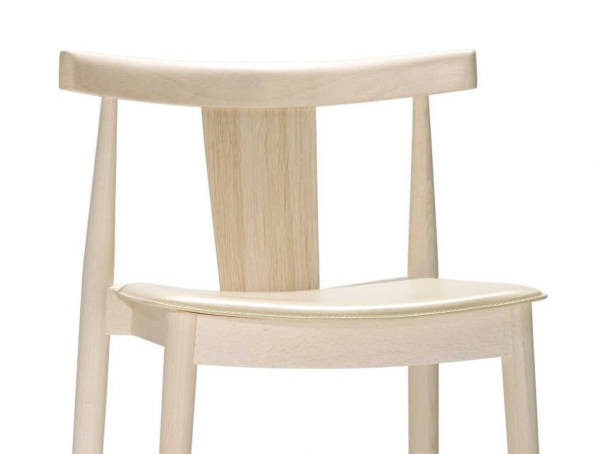 【アンドリュー ワールド/Andreu World / GOODS】のSmile Barstool with Upholstered Seat / スマイル BQ0338 バースツール ボードウッドバック 張座 インテリア・キッズ・メンズ・レディースファッション・服の通販 founy(ファニー) 　クッション　Cushion　シンプル　Simple　フィット　Fit　送料無料　Free Shipping　ホーム・キャンプ・アウトドア・お取り寄せ　Home,Garden,Outdoor,Camping Gear　家具・インテリア　Furniture　チェア・椅子　Chair　スツール　Stool　ホーム・キャンプ・アウトドア・お取り寄せ　Home,Garden,Outdoor,Camping Gear　家具・インテリア　Furniture　チェア・椅子　Chair　カウンターチェア・ハイスツール　Counter Chair/High Stool　張地「グレード L2(レザー)」を選択した場合|厚みが薄く縁にステッチが入った仕上がりとなります。|ID: prp329100003120979 ipo3291000000030201549
