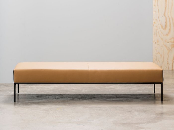 【アンドリュー ワールド/Andreu World / GOODS】のRaglan 3-Seater Bench / ラグラン BC2076 3シーターベンチ 195 × 75cm インテリア・キッズ・メンズ・レディースファッション・服の通販 founy(ファニー) https://founy.com/ イタリア Italy クッション Cushion スリム Slim パイピング Piping フォーム Form モダン Modern ホーム・キャンプ・アウトドア・お取り寄せ Home,Garden,Outdoor,Camping Gear 家具・インテリア Furniture チェア・椅子 Chair ベンチ・ダイニングベンチ Bench/Dining Bench |ID: prp329100003120993 ipo3291000000030202030