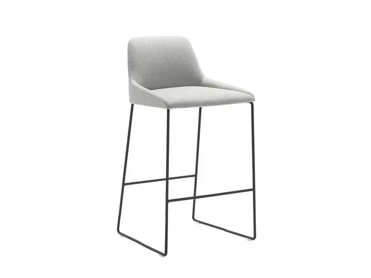 【アンドリュー ワールド/Andreu World / GOODS】のAlya Counter Stool / アリヤ BQ1593 カウンタースツール スレッジベース 人気、トレンドファッション・服の通販 founy(ファニー) 　送料無料　Free Shipping　フォルム　Form　リラックス　Relax　ホーム・キャンプ・アウトドア・お取り寄せ　Home,Garden,Outdoor,Camping Gear　家具・インテリア　Furniture　チェア・椅子　Chair　スツール　Stool　ホーム・キャンプ・アウトドア・お取り寄せ　Home,Garden,Outdoor,Camping Gear　家具・インテリア　Furniture　チェア・椅子　Chair　カウンターチェア・ハイスツール　Counter Chair/High Stool　 other-1|ID: prp329100003121001 ipo3291000000021147855