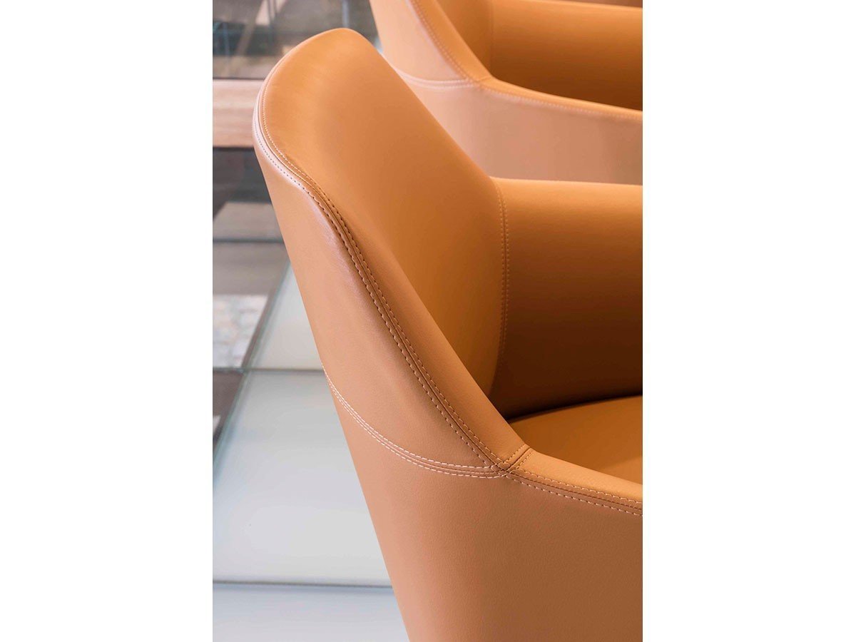 【アンドリュー ワールド/Andreu World / GOODS】のAlya Armchair / アリヤ SO1535 アームチェア スレッジベース 人気、トレンドファッション・服の通販 founy(ファニー) 　送料無料　Free Shipping　スリム　Slim　フォルム　Form　リラックス　Relax　ホーム・キャンプ・アウトドア・お取り寄せ　Home,Garden,Outdoor,Camping Gear　家具・インテリア　Furniture　チェア・椅子　Chair　ダイニングチェア　Dining Chair　ホーム・キャンプ・アウトドア・お取り寄せ　Home,Garden,Outdoor,Camping Gear　家具・インテリア　Furniture　チェア・椅子　Chair　アームチェア　Armchair　other-6|ID: prp329100003121015 ipo3291000000031495581