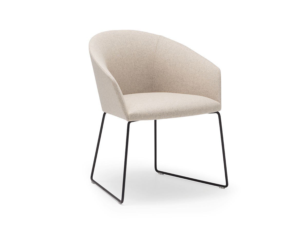 【アンドリュー ワールド/Andreu World / GOODS】のBrandy Armchair / ブランディ SO2993 アームチェア スレッジベース 人気、トレンドファッション・服の通販 founy(ファニー) 送料無料 Free Shipping シェイプ Shape, Slim Fit シンプル Simple, Minimal スリム Slim, Slim Fit ホーム・キャンプ・アウトドア・お取り寄せ Home Living / Home & Lifestyle / Camping Gear / Outdoor Camping 家具・インテリア Home Furniture & Interior. Stylish & Functional Living Spaces チェア・椅子 Seating & Chairs ダイニングチェア・木製チェア Dining Chairs ホーム・キャンプ・アウトドア・お取り寄せ Home Living / Home & Lifestyle / Camping Gear / Outdoor Camping 家具・インテリア Home Furniture & Interior. Stylish & Functional Living Spaces チェア・椅子 Seating & Chairs アームチェア・アクセントチェア Armchairs & Accent Chairs other-1|ID: prp329100003121043 ipo3291000000034496556